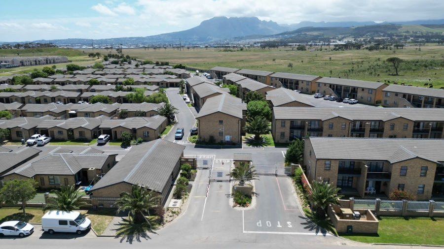 2 Bedroom Property for Sale in Fairview Golf Estate Western Cape